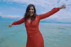 Video Sirena in un secchio di vernice